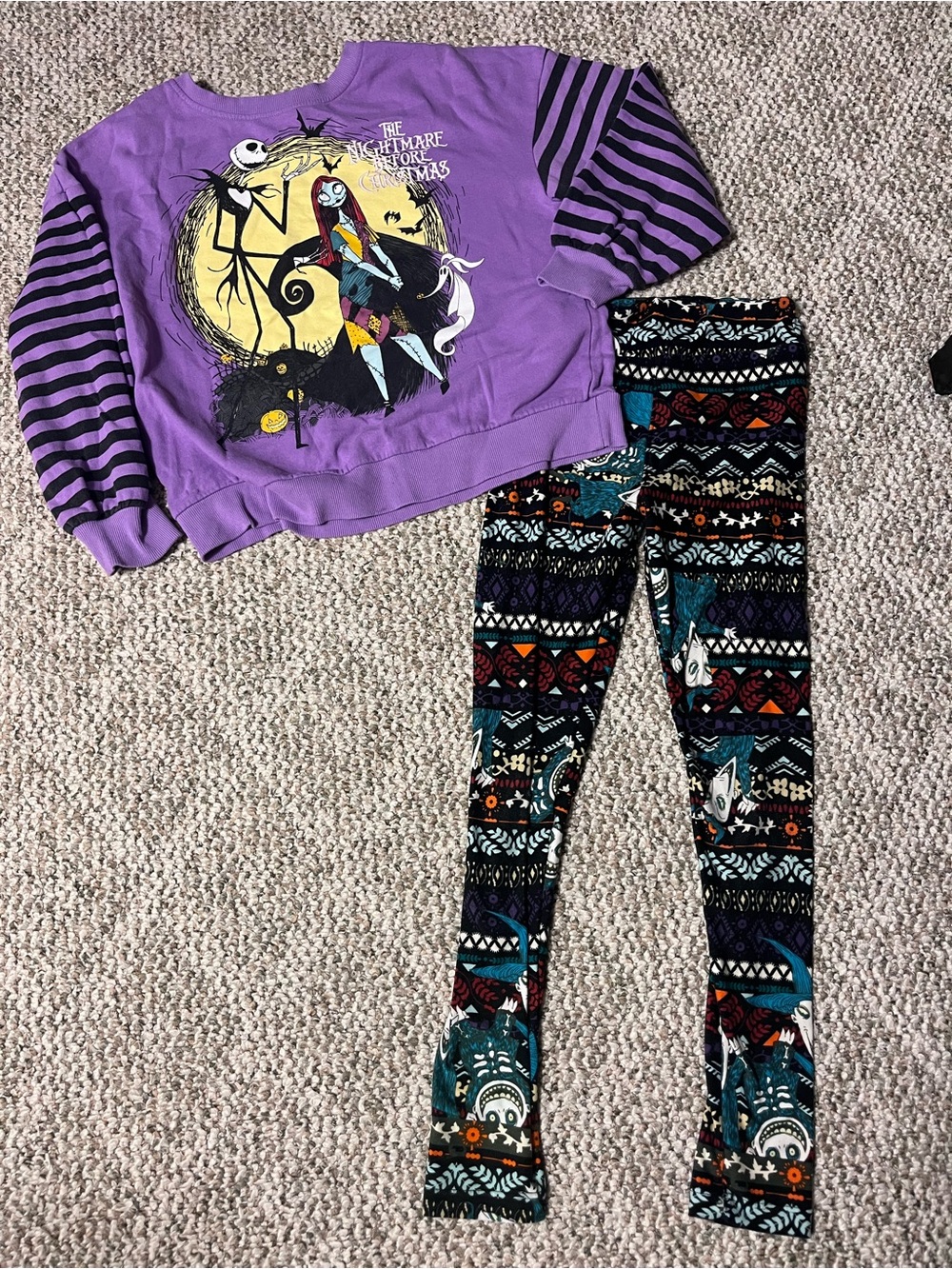 The Nightmare Before Christmas Kids size 10-12 Sweatshirt & Leggings Set